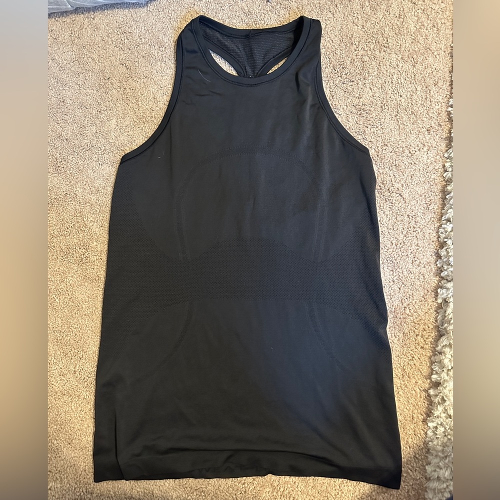 Lululemon top
Open back